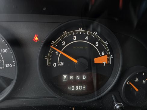 Used 2014 Jeep Compass Sport image 15