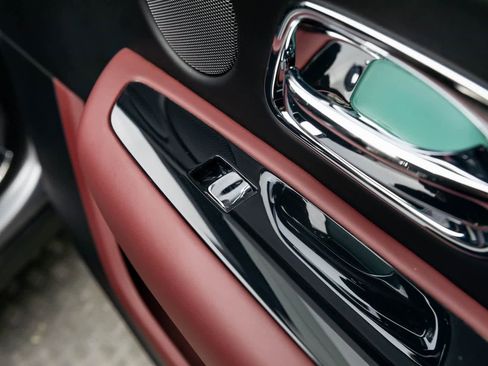 Used 2022 Rolls-Royce Cullinan image 37