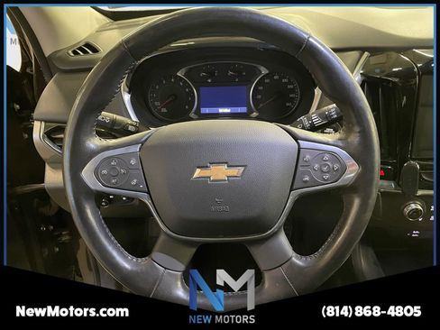 Used 2021 Chevrolet Traverse LT w/ LT Premium Package AWD/4WD image 12