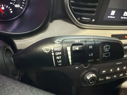 Used 2020 Kia Sportage LX w/ LX Popular Package image 13