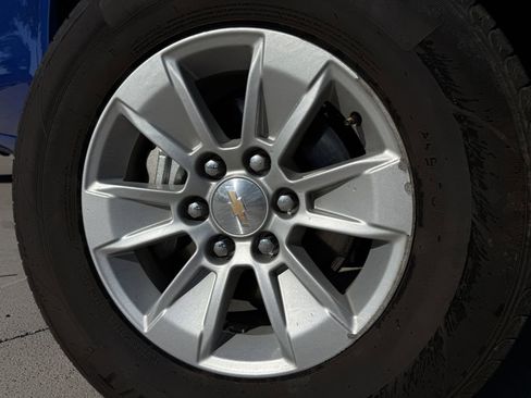 Used 2025 Chevrolet Silverado 1500 LT RWD image 11