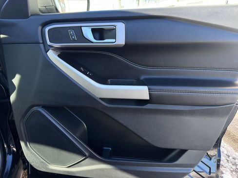 Used 2021 Ford Explorer XLT w/ Equipment Group 202A image 29