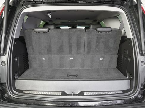 Used 2015 Cadillac Escalade Luxury image 10