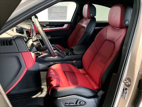 New 2026 Porsche Cayenne Coupe AWD/4WD image 5