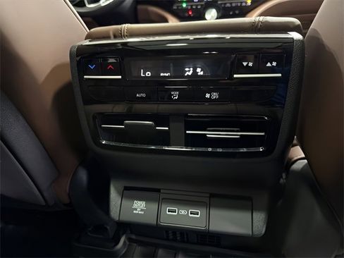 Used 2023 Acura MDX FWD w/ Technology Package image 35
