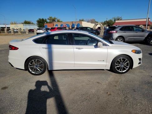 Used 2019 Ford Fusion Titanium FWD image 21