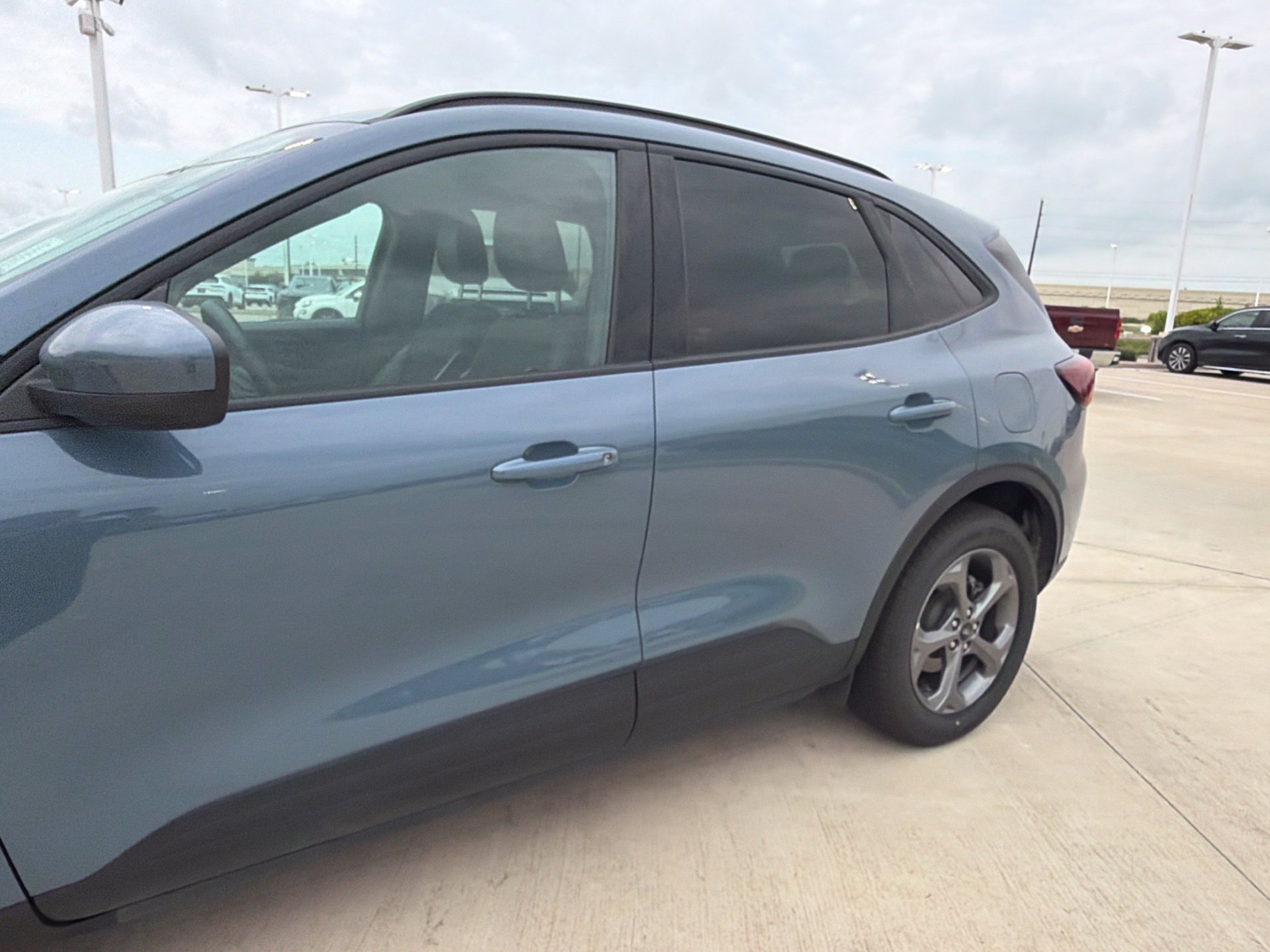 Used 2025 Ford Escape ST-Line Select AWD/4WD image 6