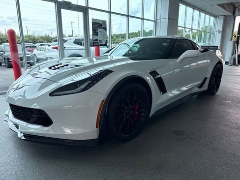 Used 2016 Chevrolet Corvette Z06 w/ Z07 Performance Package RWD image 4