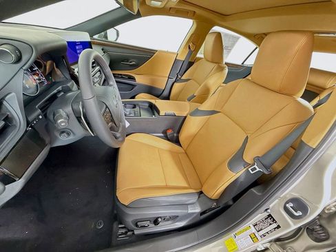 New 2025 Lexus ES 350 w/ Premium Package image 16