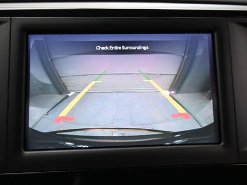 Used 2023 Chrysler Voyager LX image 24