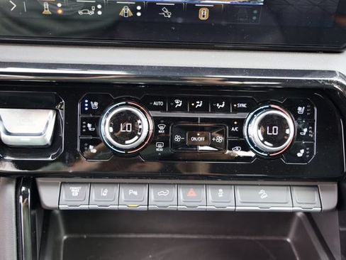 New 2026 GMC Sierra 2500 AT4 w/ AT4 Premium Plus Package AWD/4WD image 21