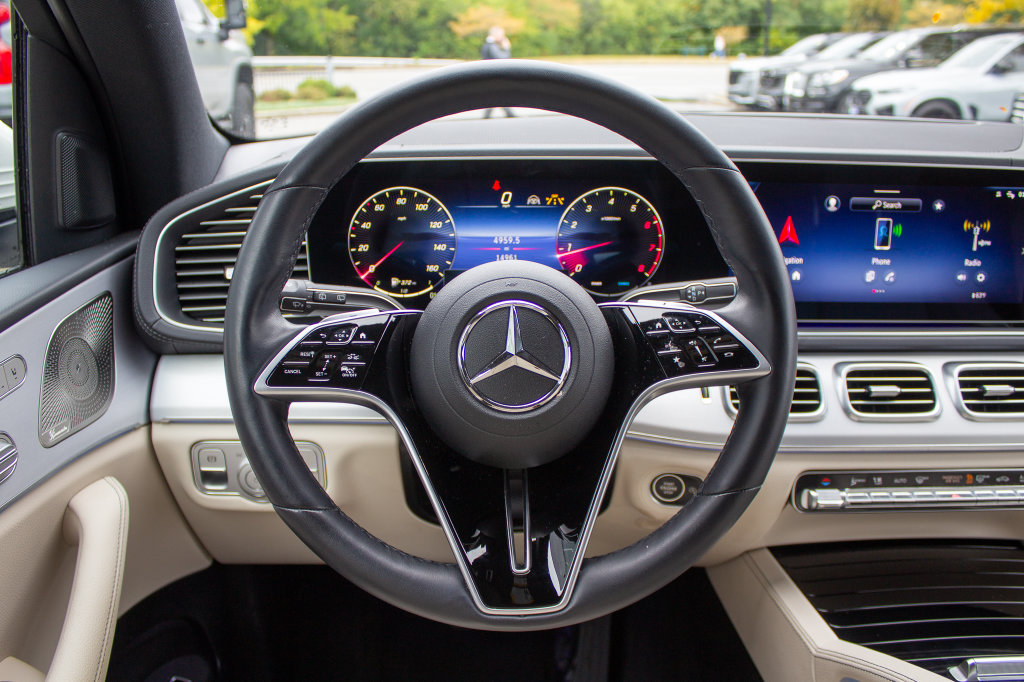 Used 2026 Mercedes-Benz GLS 450 4MATIC image 14