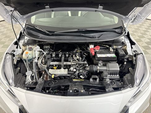 Used 2021 Nissan Versa SV image 39