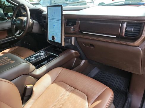 Used 2022 Ford Expedition King Ranch AWD/4WD image 8