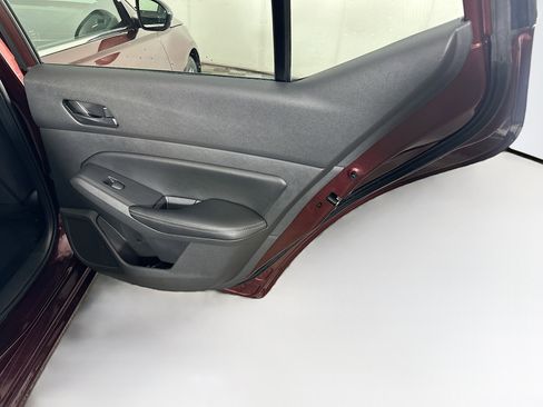 Used 2024 Nissan Altima 2.5 SV image 27