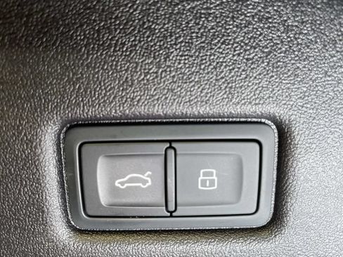Used 2025 Audi Q5 Premium Plus AWD/4WD image 21