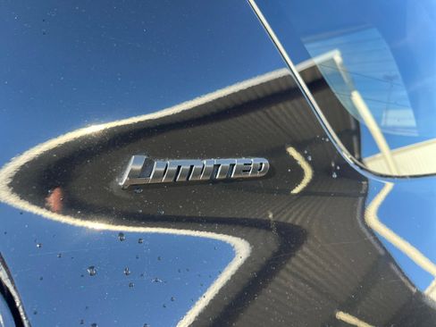 Used 2019 Toyota 4Runner Limited image 22