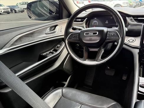 Used 2021 Jeep Grand Cherokee L Limited w/ Luxury Tech Group II AWD/4WD image 11