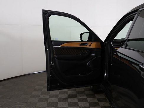 Used 2023 Jeep Grand Cherokee L Summit AWD/4WD image 26