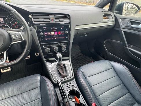 Used 2018 Volkswagen GTI SE image 11