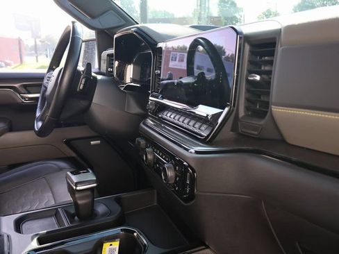 Certified 2022 Chevrolet Silverado 1500 ZR2 w/ Technology Package AWD/4WD image 9