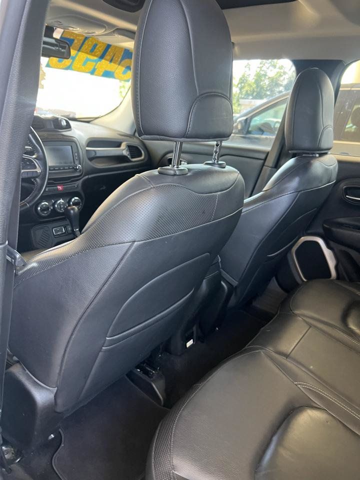 Used 2017 Jeep Renegade Limited FWD image 6