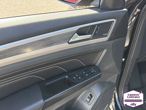 Used 2021 Volkswagen Atlas SEL Premium AWD/4WD image 16