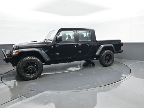 Used 2024 Jeep Gladiator Sport AWD/4WD image 2