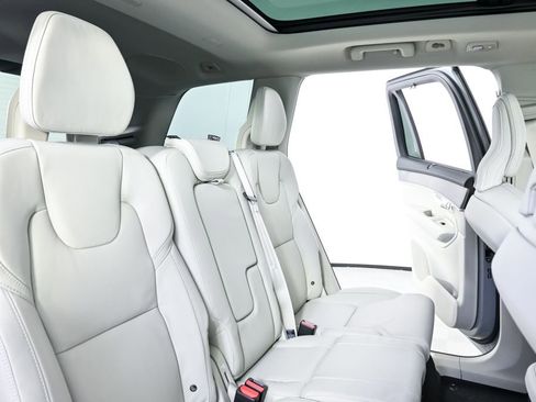 New 2026 Volvo XC90 B6 Ultra w/ Protection Package AWD/4WD image 22