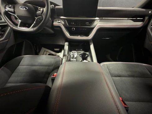 Used 2025 Ford Explorer ST AWD/4WD image 15