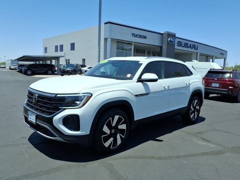 Used 2024 Volkswagen Atlas Cross Sport SE AWD/4WD image 8