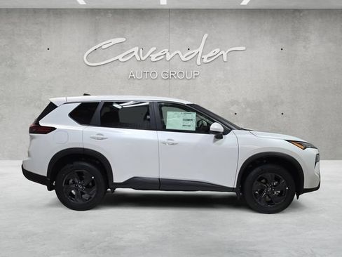 New 2026 Nissan Rogue SV FWD image 17
