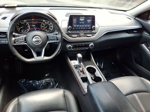 Used 2024 Nissan Altima 2.5 SR FWD image 22