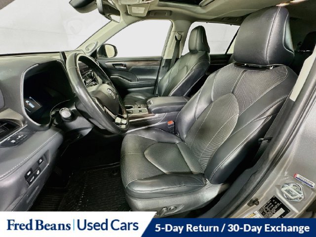 Used 2023 Toyota Highlander Limited AWD/4WD image 28