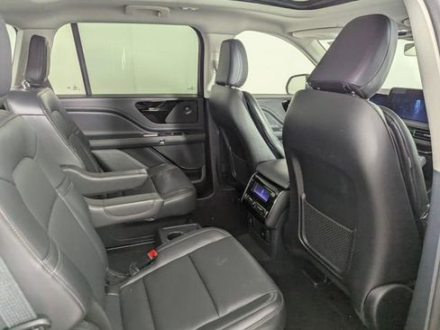 Used 2025 Lincoln Aviator AWD w/ Jet Appearance Package image 21