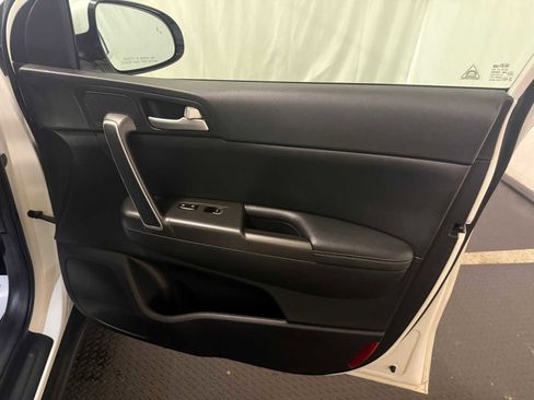 Used 2017 Kia Sportage EX w/ EX Premium Package image 28