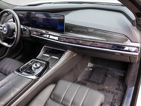 Certified 2024 BMW i7 eDrive50 RWD image 27