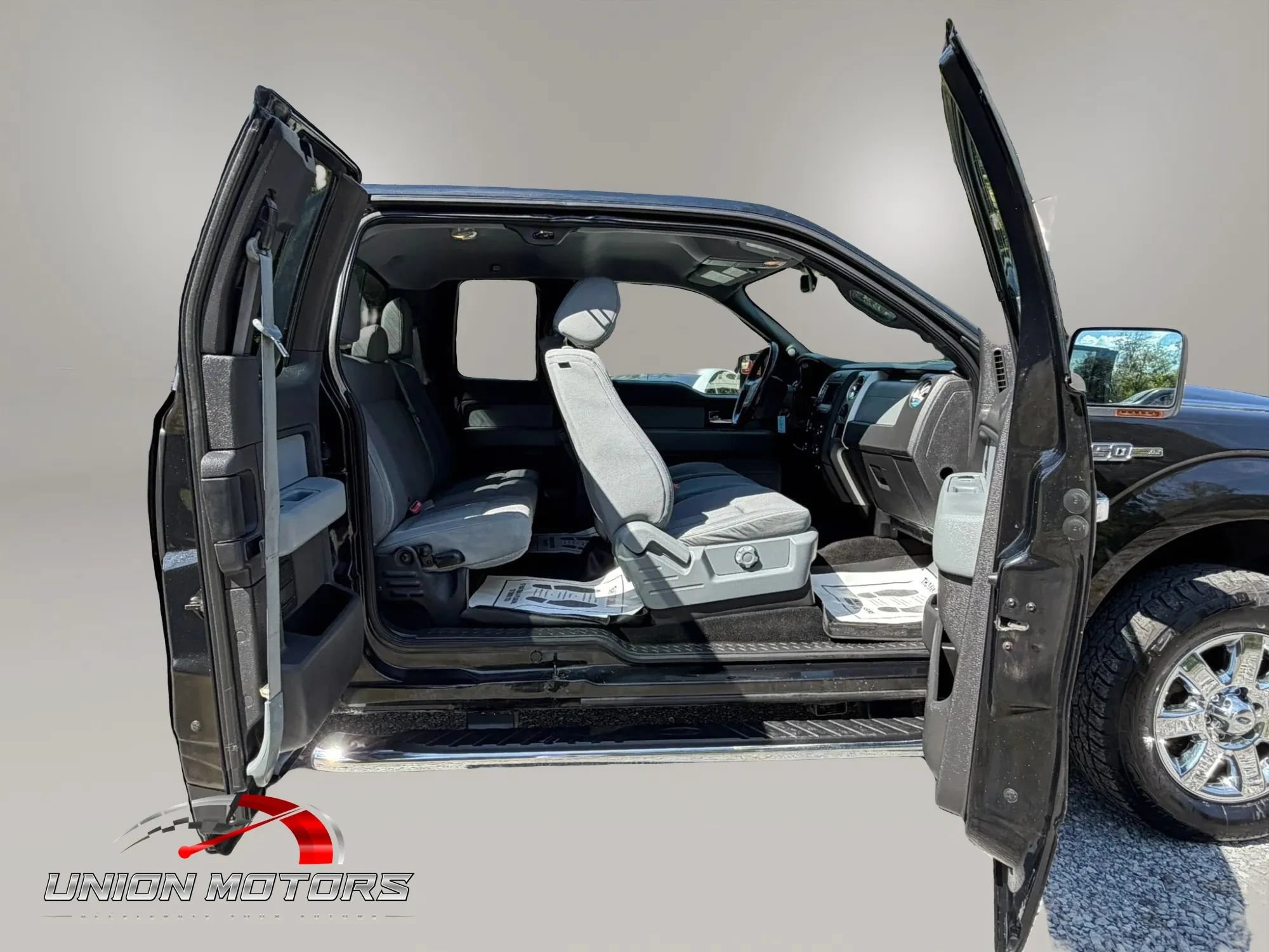 Used 2014 Ford F150 XLT w/ Equipment Group 302A Luxury AWD/4WD image 25