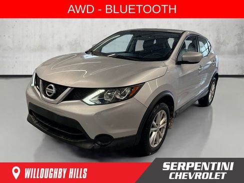 Used 2017 Nissan Rogue Sport S w/ S Appearance Package image 1