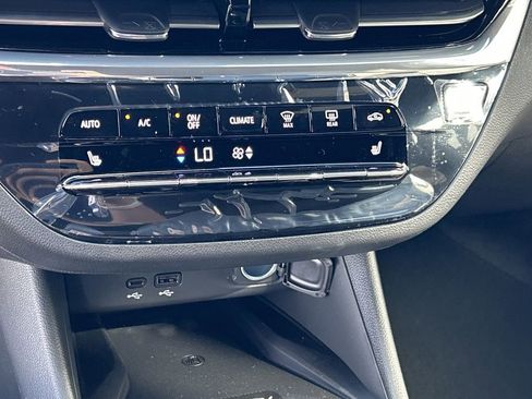 New 2026 Buick Envista Avenir image 24