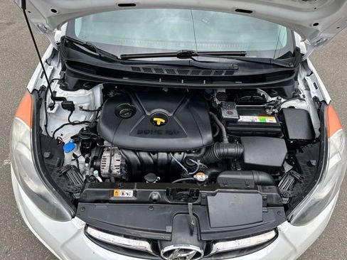 Used 2013 Hyundai Elantra Limited w/ Technology Pkg image 18