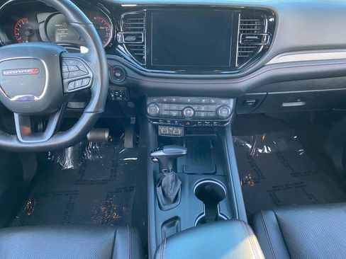 Used 2025 Dodge Durango GT image 11