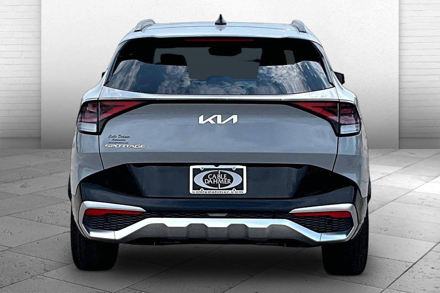 Used 2024 Kia Sportage SX FWD image 3