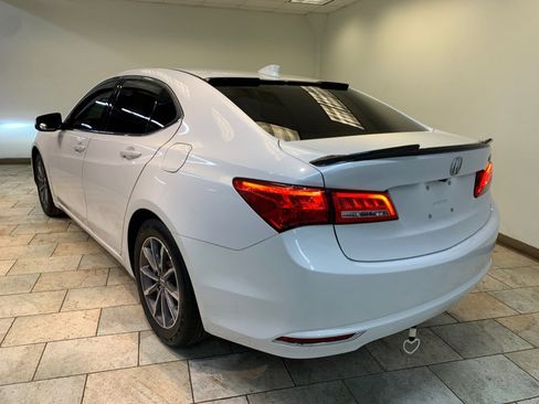 Used 2019 Acura TLX image 3