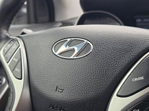 Used 2013 Hyundai Elantra GT w/ Touch & Go Pkg FWD image 32