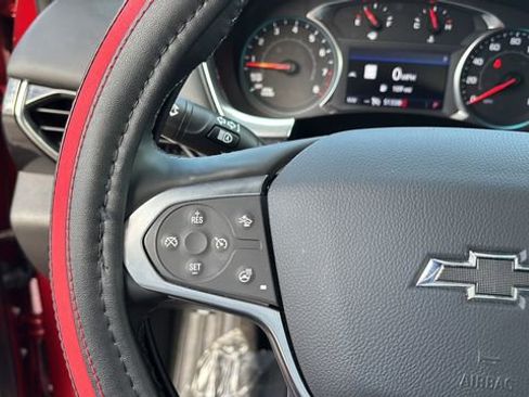Used 2023 Chevrolet Traverse RS image 22