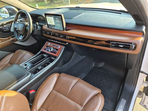 Used 2021 Lincoln Aviator Reserve w/ Equipment Group 202A AWD/4WD image 35
