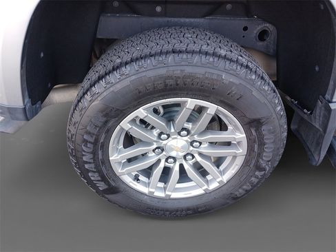 Used 2023 Chevrolet Colorado LT image 10