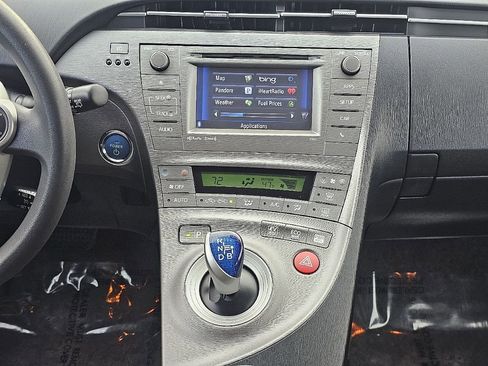 Used 2013 Toyota Prius One image 21
