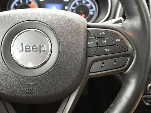 Used 2019 Jeep Cherokee Trailhawk w/ Comfort/Convenience Group image 31
